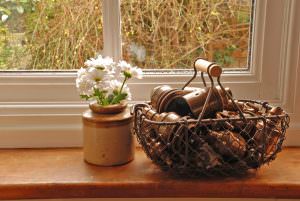 aged-lampholders-wire-basket